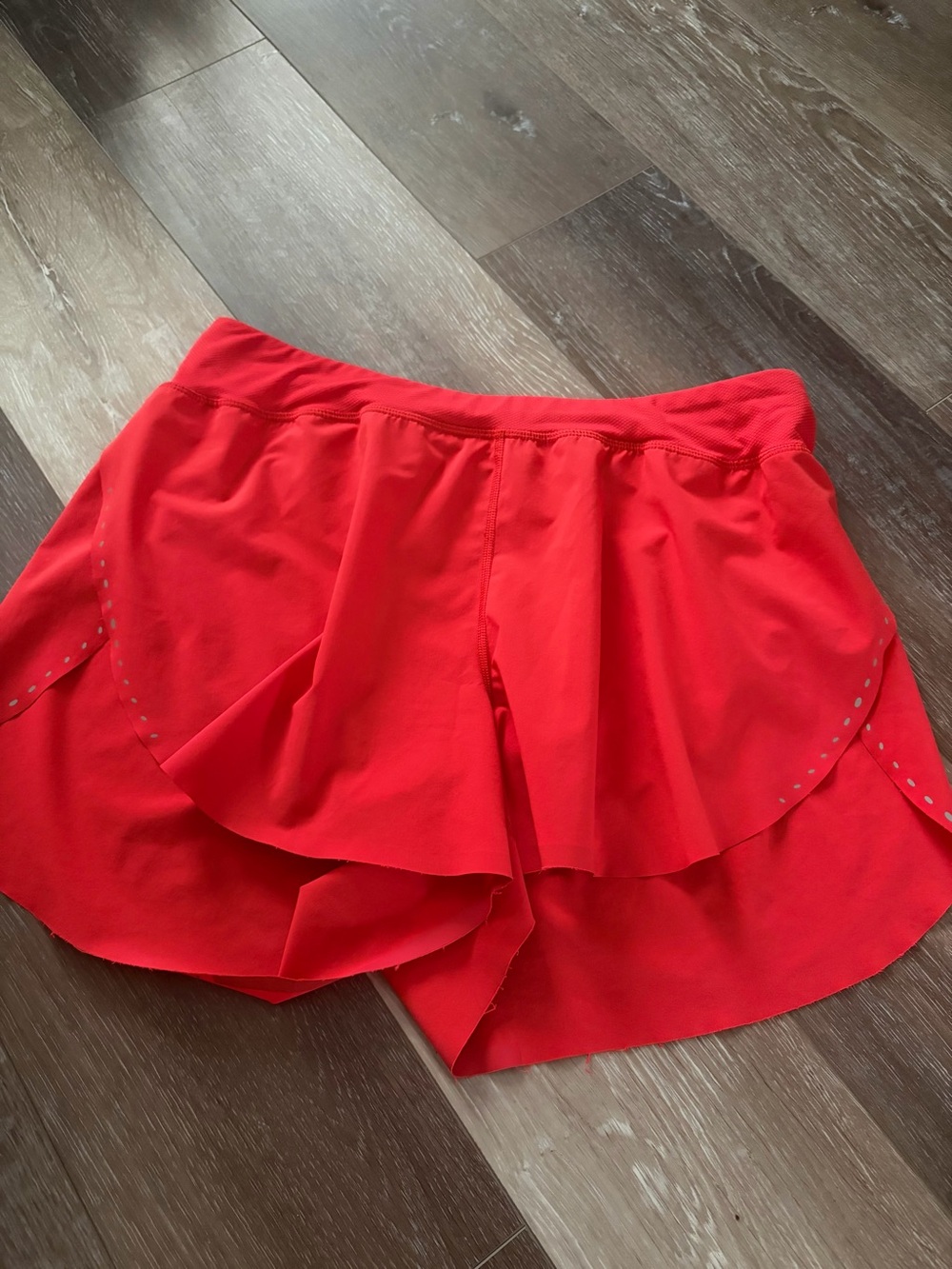 Lululemon Fast and Free size 8 medium red split shorts